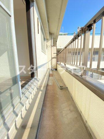大阪市東淀川区豊里６丁目の賃貸マンションのバルコニー