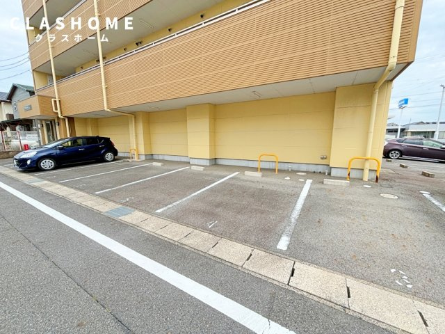 プランドール　　刈谷市近郊の賃貸はクラスホーム刈谷店の駐車場