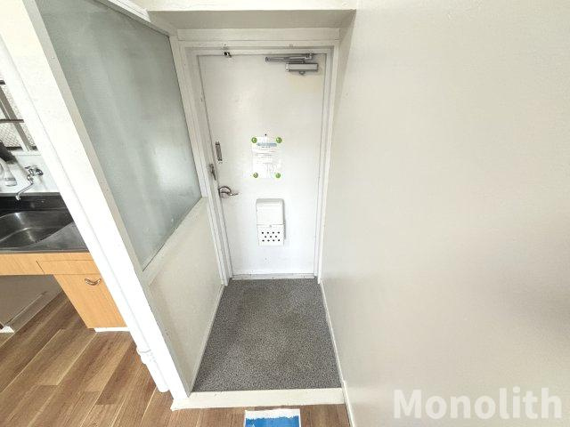 ビレッジハウス泉北栂タワーの玄関