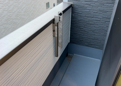 【バルコニー】 | 川口町新築戸建 | 2階には日当たりの良い南面バルコニーを備えています。洗面室からの洗濯物を広々と干すことができ布団干しにも便利な開放的スペースです。陽射しの暖かさや眺めを現地の見学会にてお確かめいただけます。
