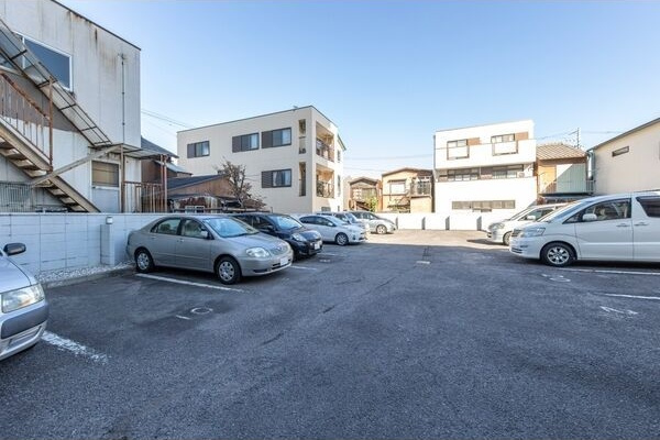 アメニティ雁道の駐車場
