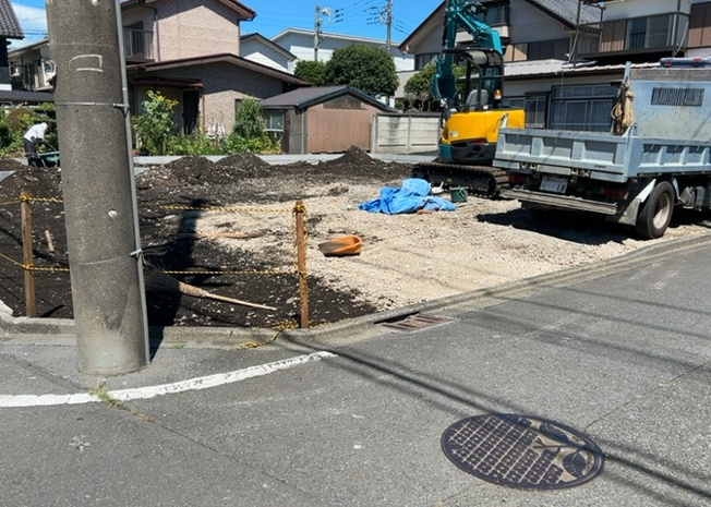 【構造・工法・仕様】 | 木造住宅とは土台、壁、柱など建築物の強度を支える構造体の材に木が使用されている構造を指します。構造体は建物の自重を支えるだけではなく風圧や水圧、積裁荷重などあらゆる衝撃に耐えるための基礎です。