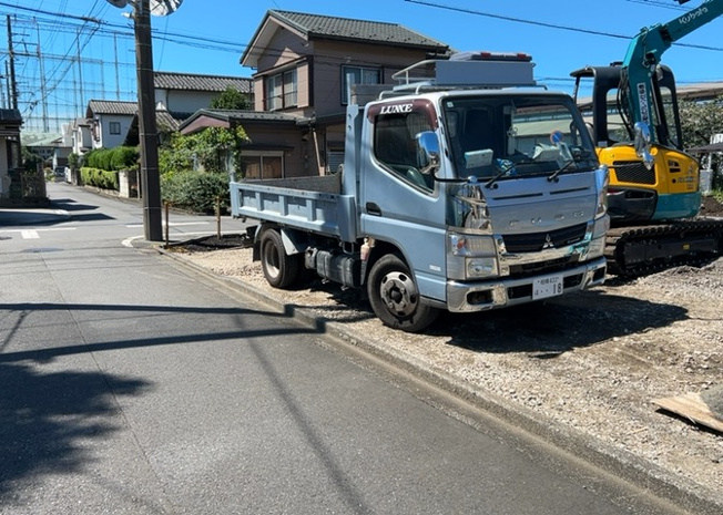 【駐車場】 | 駐車場と明記されていても、最小スペースでつくられた駐車場だと大型車は駐車できなかったり、出入りしにくくなったりする可能性があります。お車のサイズと購入したい物件の駐車場のサイズを現地で確認しましょう。