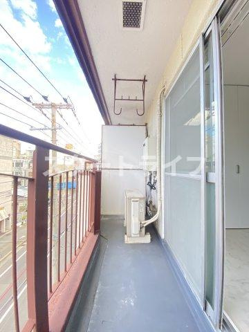 大阪市淀川区十三元今里１丁目の賃貸マンションのバルコニー