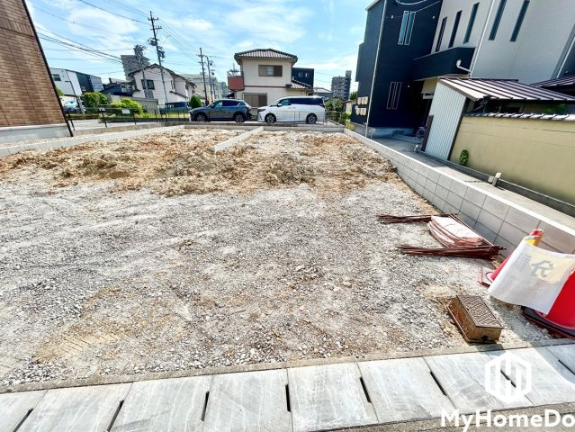 守山区西島町の駐車場