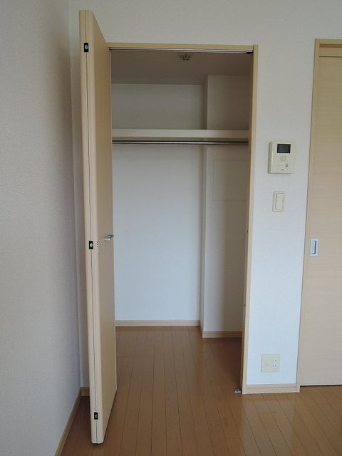 ※画像は反転タイプです