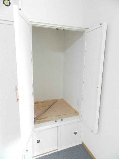 登別市登別東町２丁目１１－６戸建の収納