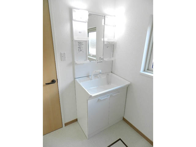登別市登別東町２丁目１１－６戸建の洗面所
