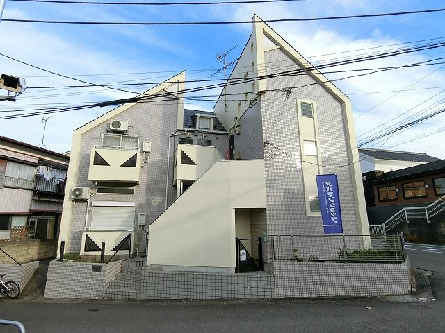 ジュネパレス９０のエントランス