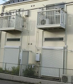 ジュネパレス９０のバルコニー
