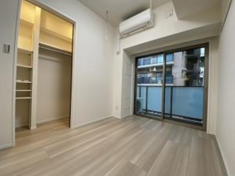 ティモーネプレミアム三ノ輪ステーションの居間・リビング