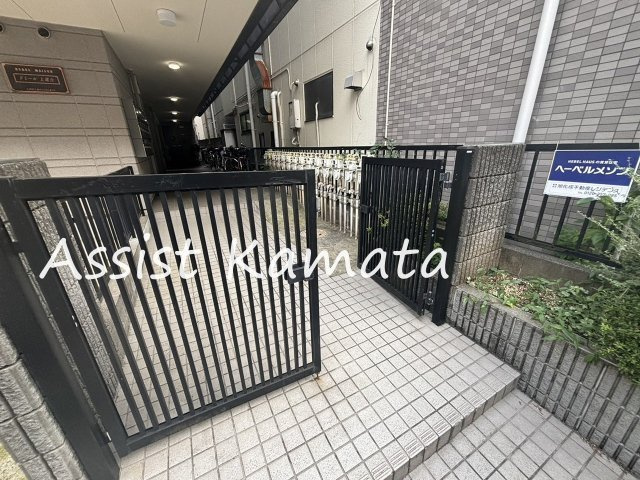 ドミール上池台のエントランス