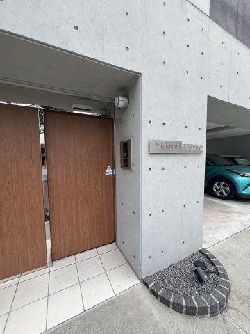 ミリオレビータ金山のエントランス