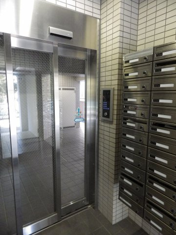 エヴェナール茗荷谷のエントランス
