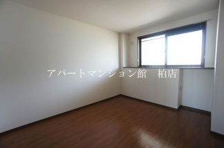 【寝室】 | ヒンメルブロー