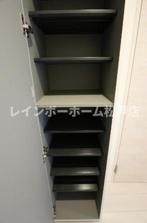 REGALEST北小金の玄関