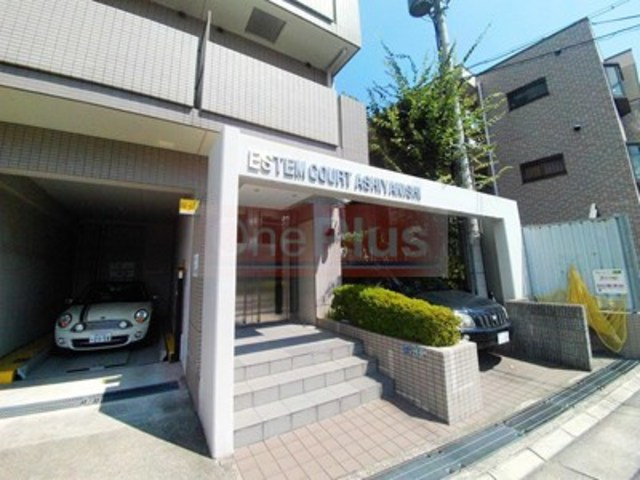 エステムコート芦屋西のエントランス