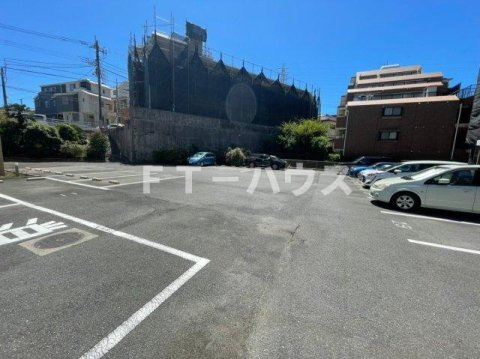 サンピタリア東船橋の駐車場