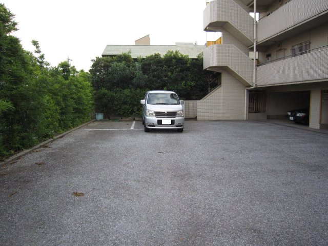【駐車場】