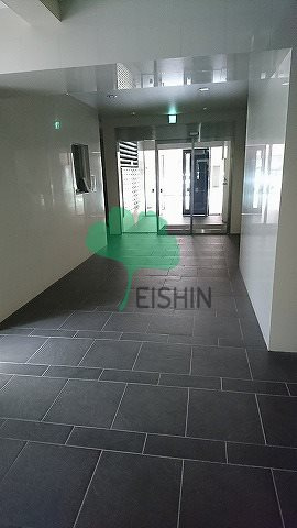 アソシアグロッツォタイムズスイート博多のエントランス