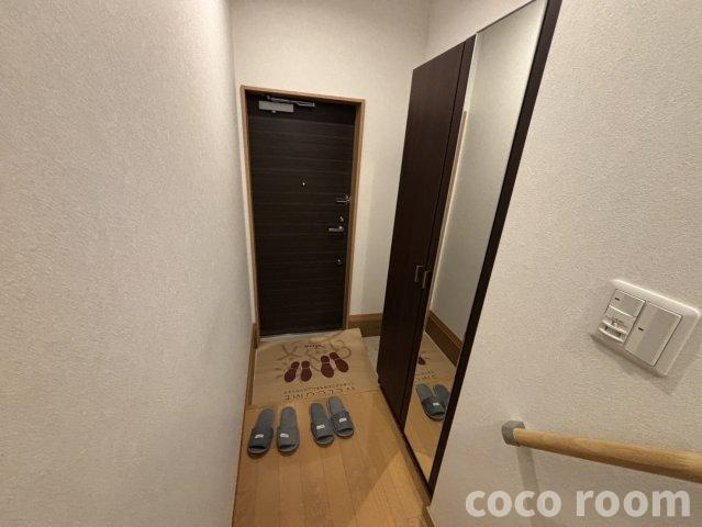 ウィステリアＡの玄関