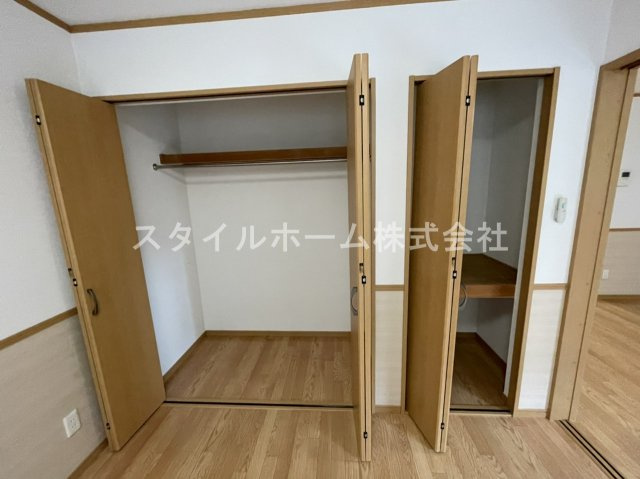 ラ・ポルトKの収納|別部屋写真です。
