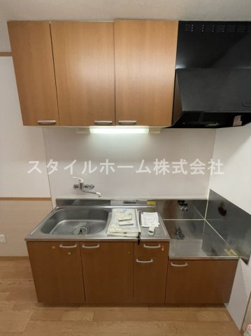 ラ・ポルトKのキッチン|別部屋写真です。