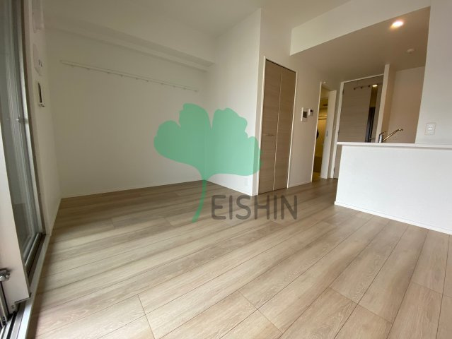 エンクレスト天神LINK(エンクレスト天神リンク)の居間・リビング|建設中のため同シリーズ物件の写真です。