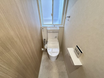【玄関】 | 東塚口町1丁目貸家 | トイレです