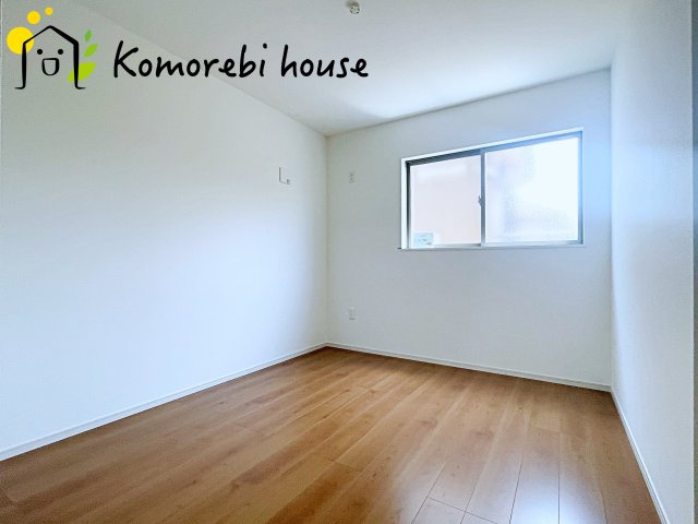 上尾市原市　3期　新築一戸建て　Re・Terrechez　01の寝室|ゆとりの広さです
