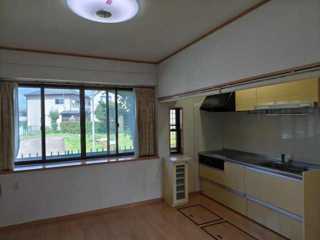 霞ヶ関北6丁目　5LDK+カースペース付き　戸建貸家のキッチン