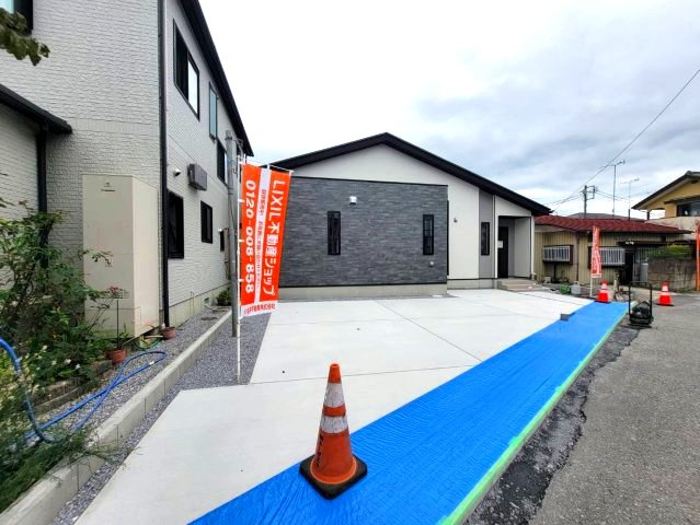宇都宮市宝木本町 第16期 限定１邸の外観|〇1号棟〇
スーパーやコンビニなど、毎日の生活に欠かせない利便施設を今から現地で確認されることをおススメします。
もちろん弊社営業がご案内する事も可能です！
※2026年8月撮影