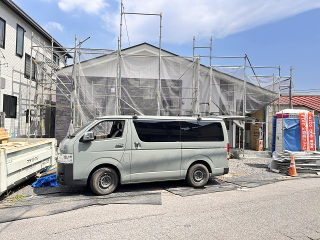 宇都宮市宝木本町 第16期 限定１邸の前面道路含む現地写真|〇1号棟〇
建築中の工程を確認できるのがは今ならではのメリットです。
周辺環境を含め、今からチェックがおすすめです。
先ずはお気軽にお問合せください！
※2026年7月撮影