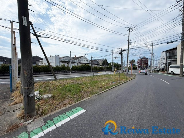 売地　茅ヶ崎市萩園の前面道路含む現地写真