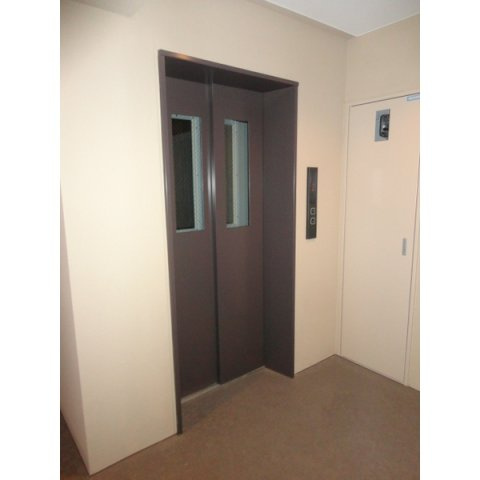 足立区西新井６丁目の賃貸マンション