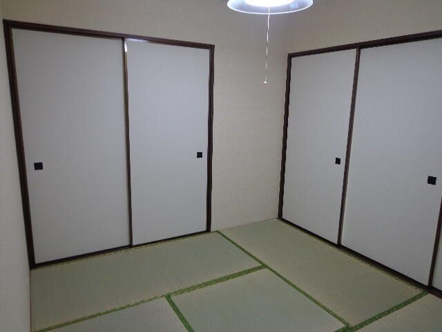 八王子市川口町のアパートの収納
