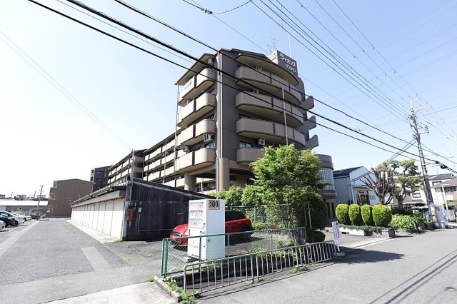  ライオンズマンション東花園の外観