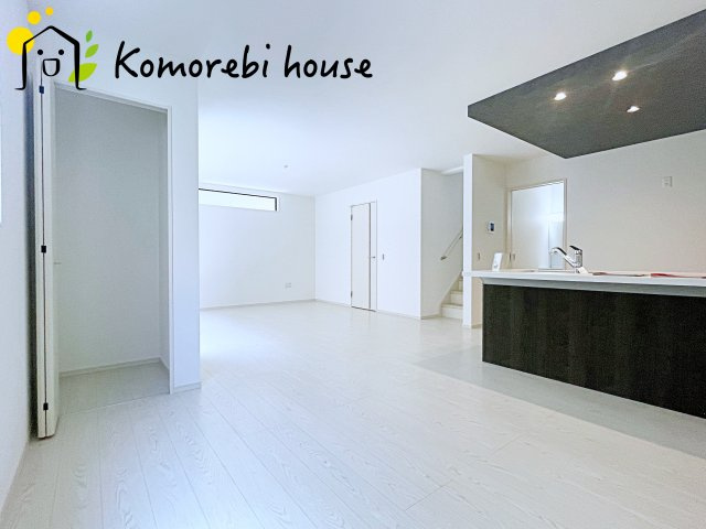 上尾市原市　3期　新築一戸建て　Re・Terrechez　02の居間・リビング|おしゃれなリビングです