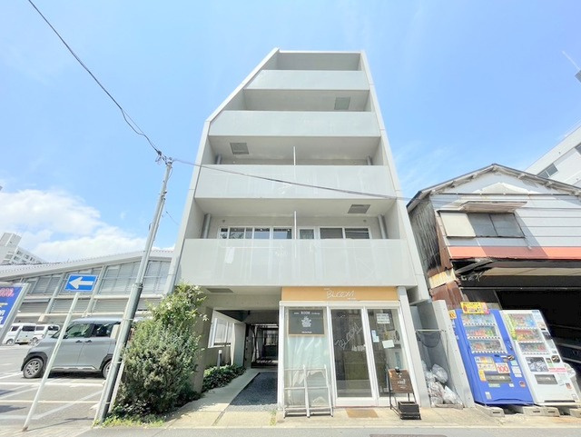 Ｙ．Ｒ．ＦＬＡＴ