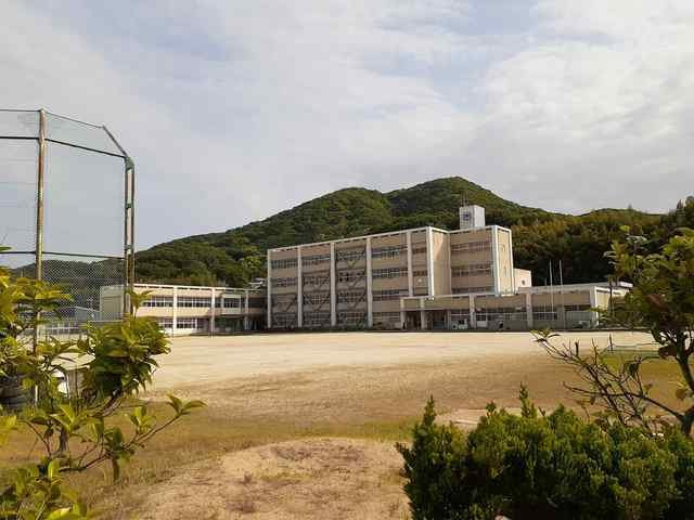 【周辺】 | サンビレッジ片岡 | 灘崎中学校まで500m