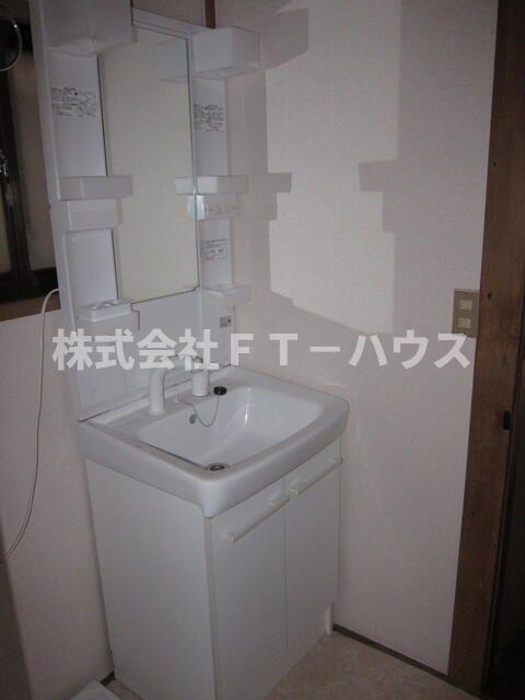市川市塩焼４丁目貸家の洗面所