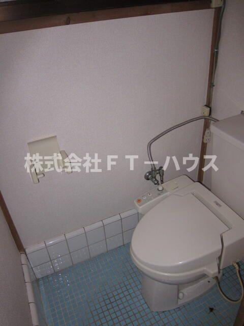 市川市塩焼４丁目貸家のトイレ