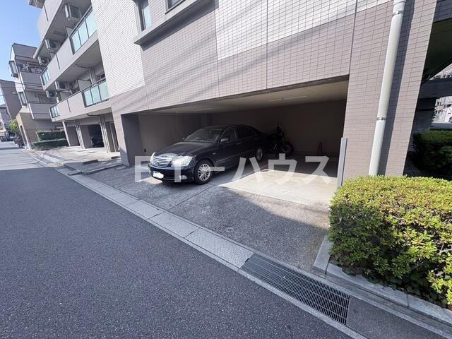 サンワード行徳の駐車場