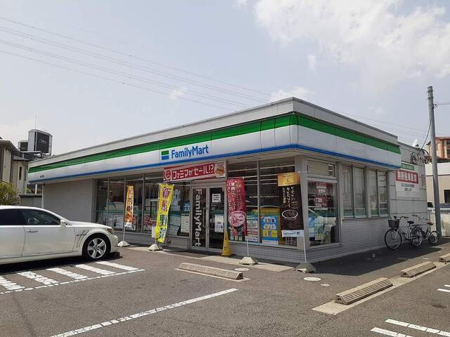 【周辺】 | ｏＡｚｏ　Ａ棟 | ファミリーマート浜野店まで550m