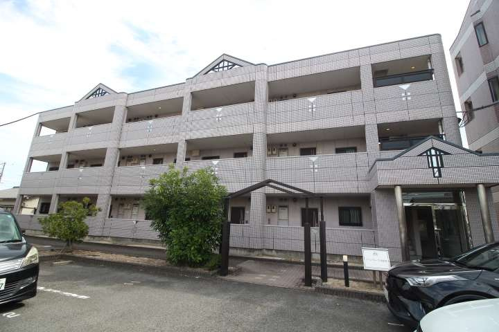 ファインヴィーブル参番館の外観