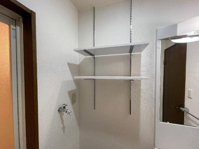 ファインヴィーブル参番館の収納|洗濯機上部収納