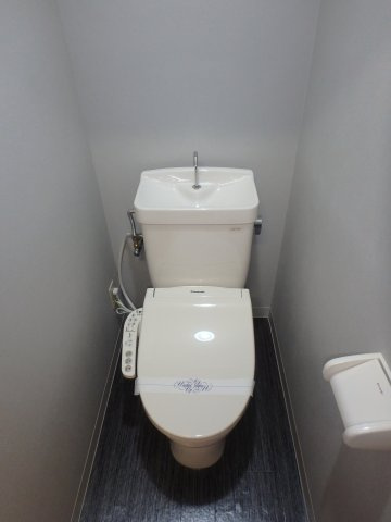 ＳＫマンションのトイレ|岡山市北区今　SKマンション　1K　トイレ