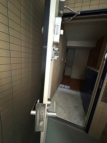 フローレンスパレス御茶ノ水フィアンコの玄関