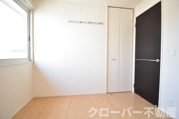 メゾン ドマーニ 東３丁目 C棟の洋室|洋室４．５帖