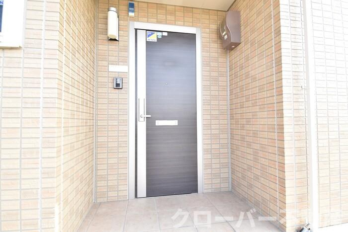 メゾン ドマーニ 東３丁目 C棟の玄関|玄関